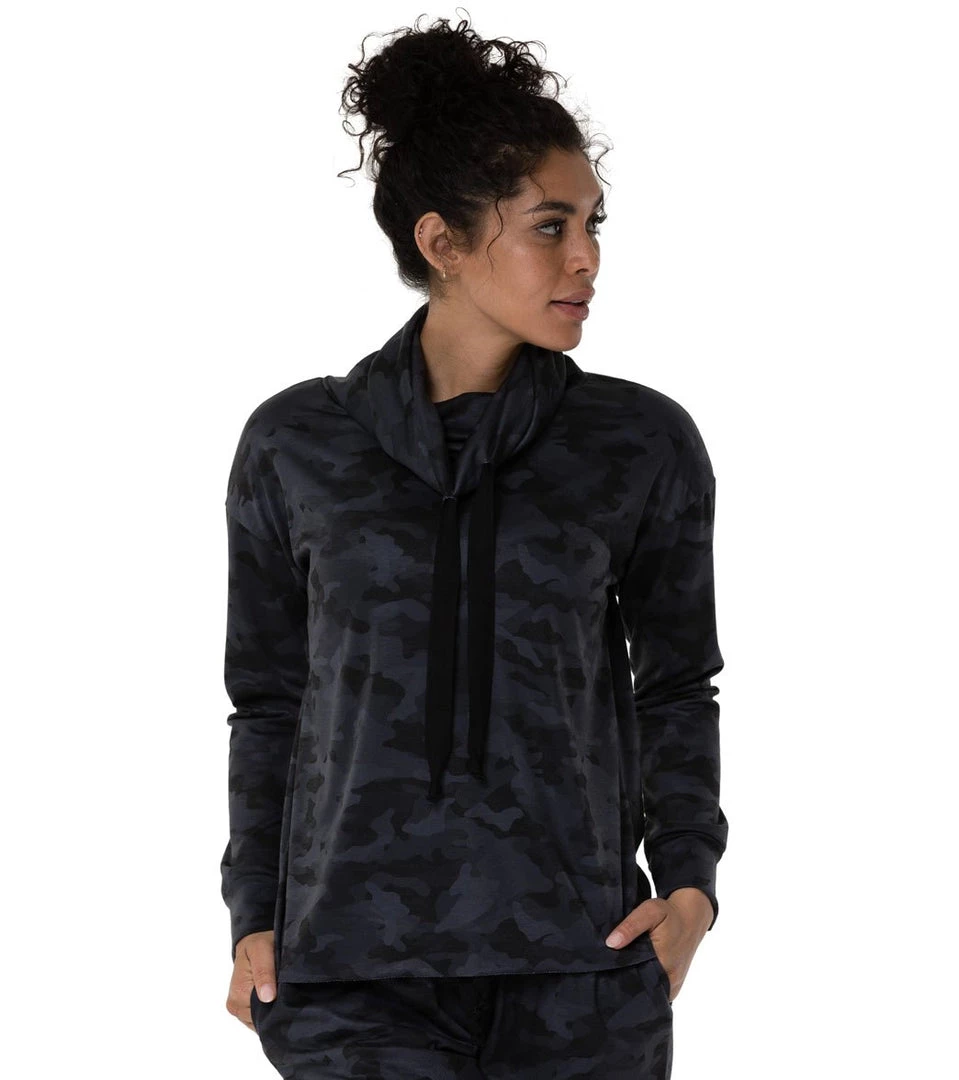 Onzie Divine After Yoga Hoodie Black/Gray Camo 3 Onzie Divine After Yoga Hoodie Black/Gray Camo