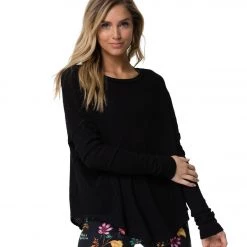 Onzie Raglan Yoga Pullover Black
