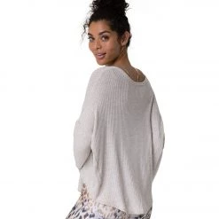 Onzie Raglan Yoga Pullover Oatmeal CLOTHING