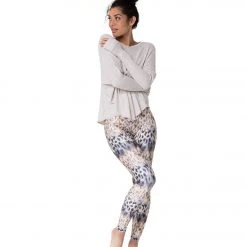 Onzie Raglan Yoga Pullover Oatmeal CLOTHING