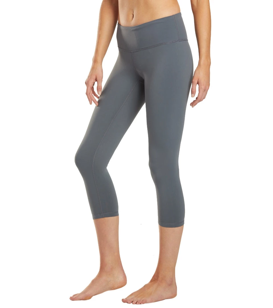 CLOTHING PrAna Pillar Yoga Capris Chalkboard 7 CLOTHING PrAna Pillar Yoga Capris Chalkboard