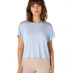CLOTHING Beyond Yoga Twist Goodbye Cropped Yoga Tee Blue Bells