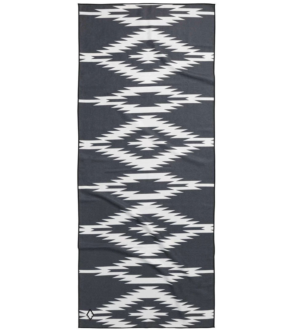 YOGA MATS & PROPS Nomadix Unita Yoga Mat Towel Black 3 YOGA MATS & PROPS Nomadix Unita Yoga Mat Towel Black