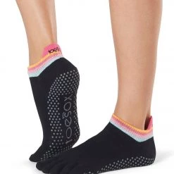 Toesox Low Rise Full-Toe Yoga Grip Socks Retro CLOTHING