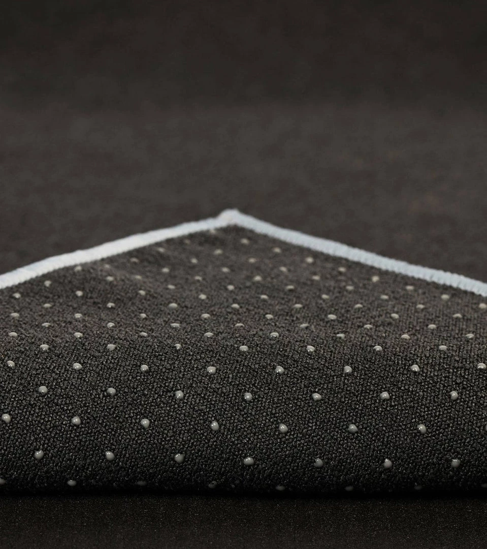 YOGA MATS & PROPS Manduka Yogitoes® Yoga Mat Towel Grey 6 YOGA MATS & PROPS Manduka Yogitoes® Yoga Mat Towel Grey