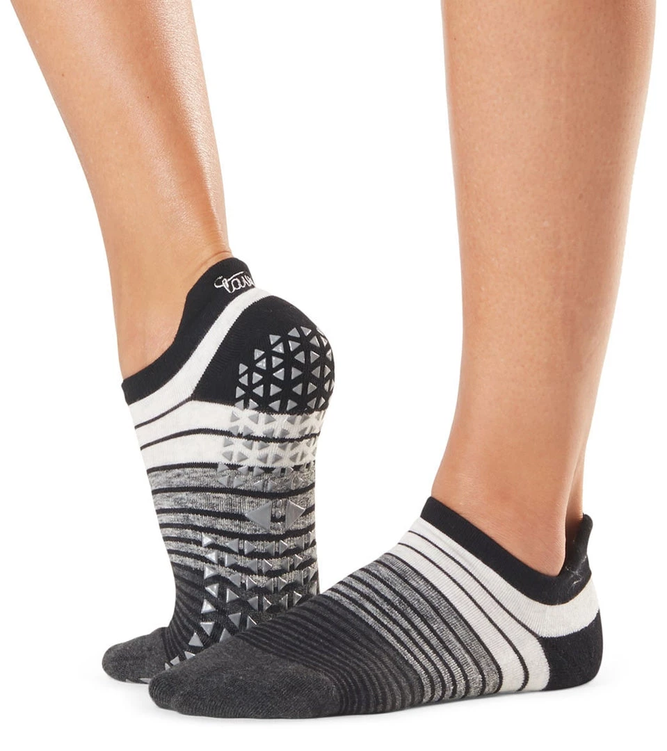 ACCESSORIES Tavi Savvy Barre Grip Socks Eccentric 3 ACCESSORIES Tavi Savvy Barre Grip Socks Eccentric