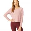 CLOTHING Beyond Yoga Featherweight Morning Light Cropped Pullover Blush Blooms-Pink Haze