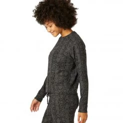 CLOTHING Beyond Yoga Hacci Favorite Raglan Crew Yoga Pullover Charcoal Cobra 10 CLOTHING Beyond Yoga Hacci Favorite Raglan Crew Yoga Pullover Charcoal Cobra