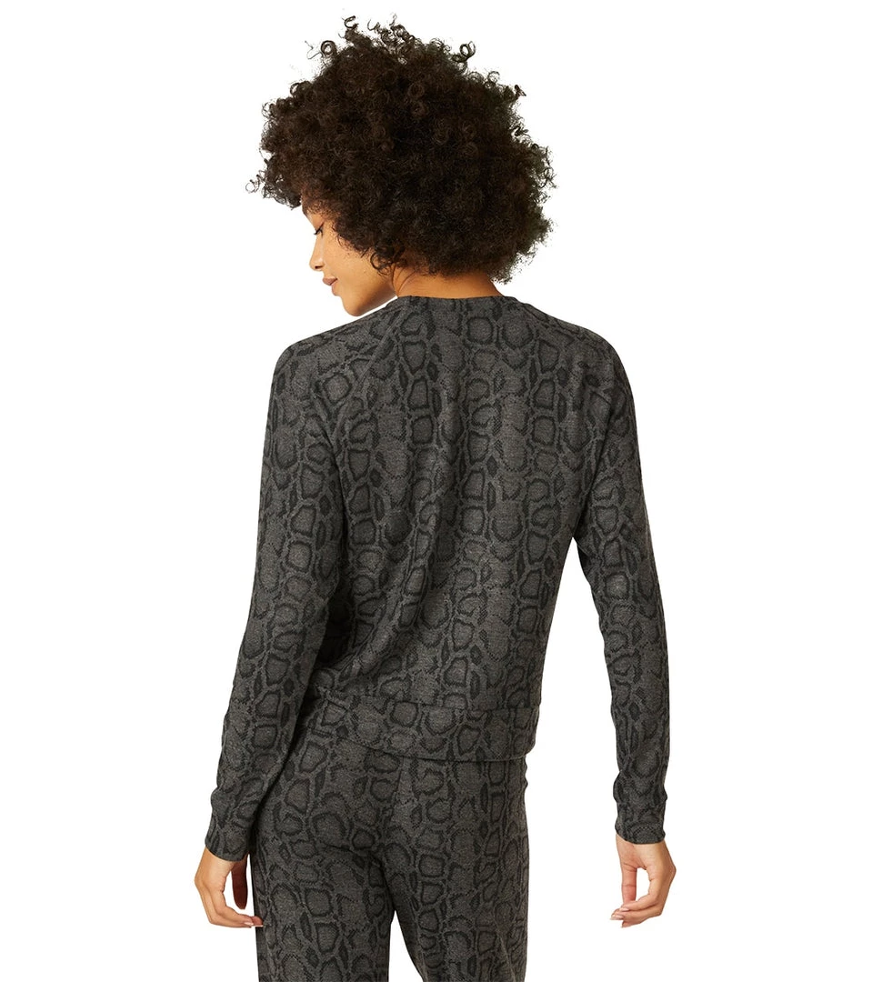 CLOTHING Beyond Yoga Hacci Favorite Raglan Crew Yoga Pullover Charcoal Cobra 6 CLOTHING Beyond Yoga Hacci Favorite Raglan Crew Yoga Pullover Charcoal Cobra