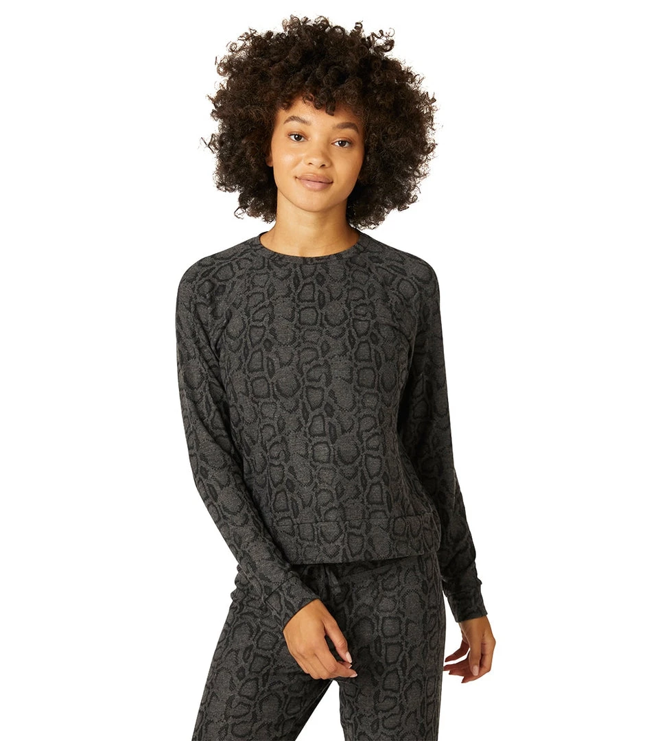 CLOTHING Beyond Yoga Hacci Favorite Raglan Crew Yoga Pullover Charcoal Cobra 8 CLOTHING Beyond Yoga Hacci Favorite Raglan Crew Yoga Pullover Charcoal Cobra