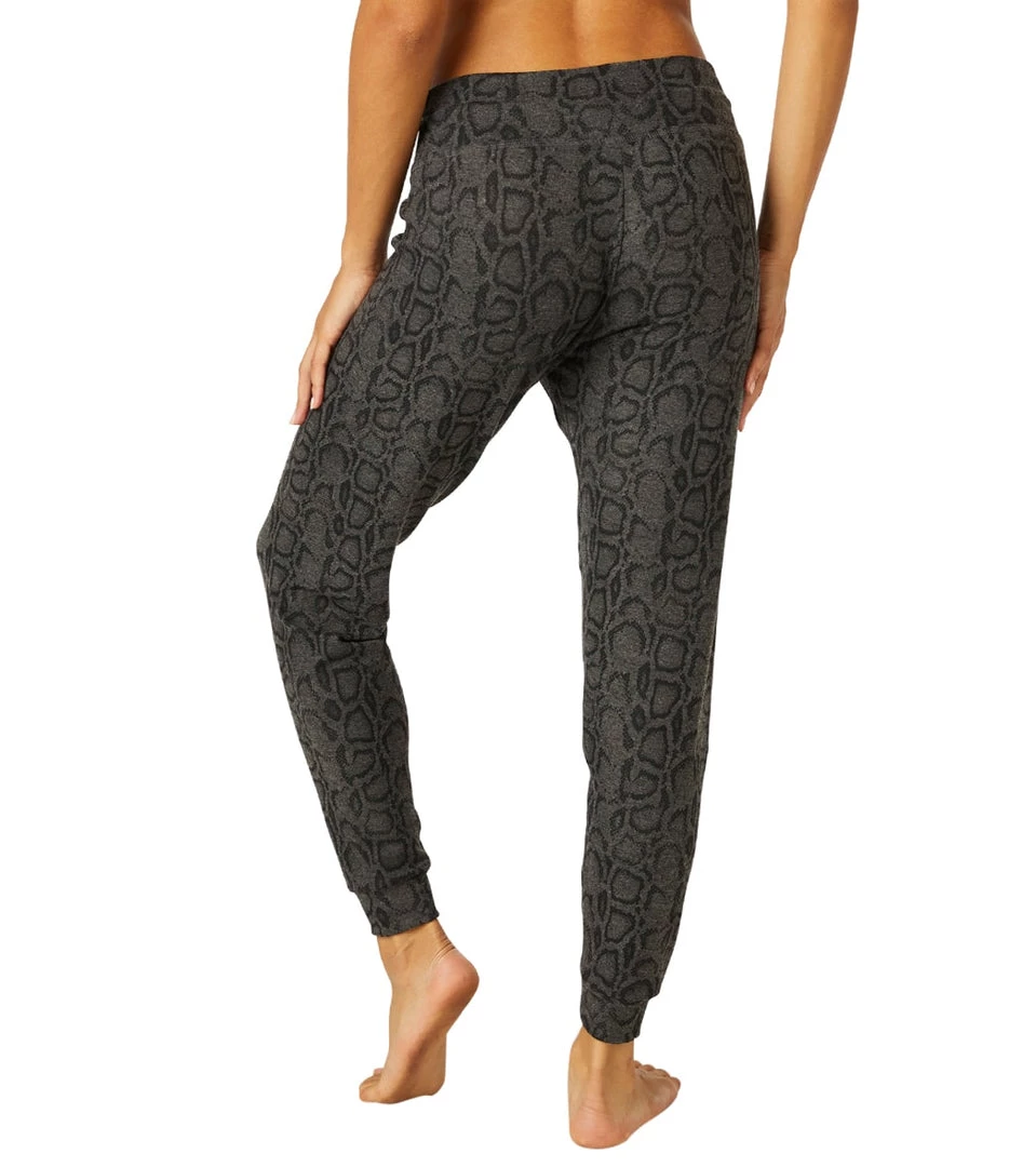CLOTHING Beyond Yoga Brushed Up Lounge Around Jogger Charcoal Cobra 6 CLOTHING Beyond Yoga Brushed Up Lounge Around Jogger Charcoal Cobra