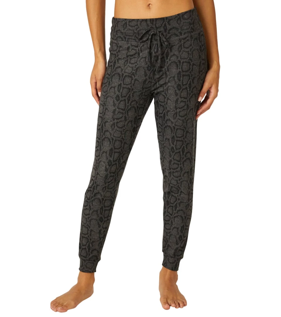 CLOTHING Beyond Yoga Brushed Up Lounge Around Jogger Charcoal Cobra 8 CLOTHING Beyond Yoga Brushed Up Lounge Around Jogger Charcoal Cobra