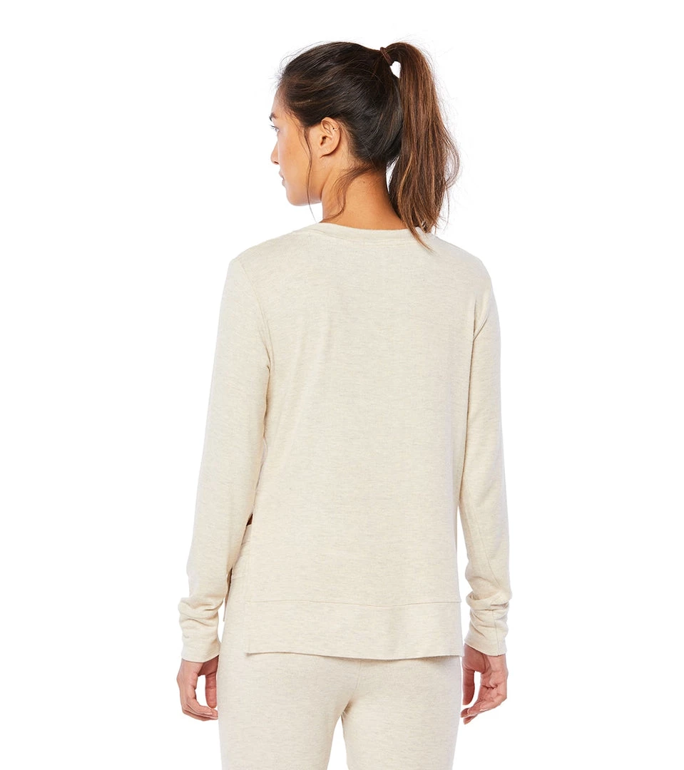CLOTHING Beyond Yoga Just Chillin Long Sleeve Pullover Oatmeal Heather 4 CLOTHING Beyond Yoga Just Chillin Long Sleeve Pullover Oatmeal Heather