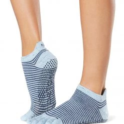 Toesox Grip Full Toe Low Rise Socks Bluebell ACCESSORIES