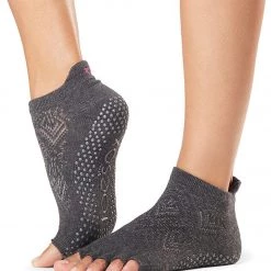 Toesox Grip Half Toe Low Rise Socks Spirit ACCESSORIES