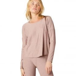 CLOTHING Beyond Yoga Featherweight Morning Light Cropped Pullover Chai