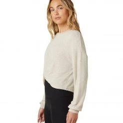 Beyond Yoga Twist It Fate Cropped Pullover Oatmeal CLOTHING