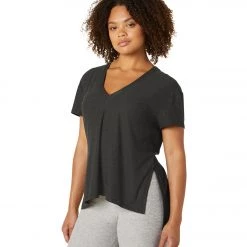 NEW ARRIVALS Beyond Yoga Split Up Long Tee Darkest Night