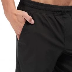 CLOTHING Rhone Men's 7" Mako Shorts Unlined Black 11 CLOTHING Rhone Men's 7