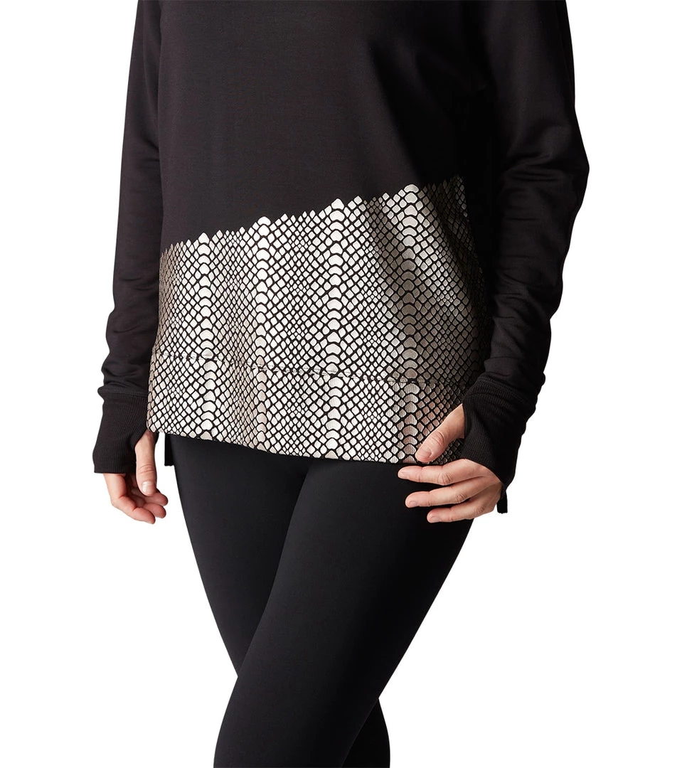 Tavi Cozy Sweatshirt Ebony Gold Snake 7 Tavi Cozy Sweatshirt Ebony Gold Snake