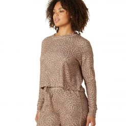 Beyond Yoga Brushed Up Cropped Pullover Classic Leopard