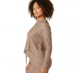 Beyond Yoga Brushed Up Cropped Pullover Classic Leopard