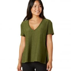 NEW ARRIVALS Beyond Yoga Split Up Long Tee Deep Olive Heather