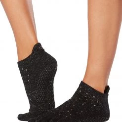 CLOTHING Toesox Low Rise Full-Toe Yoga Grip Socks Gala