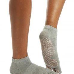 ACCESSORIES Gaiam Grippy Yoga Socks Heather Grey/Pink