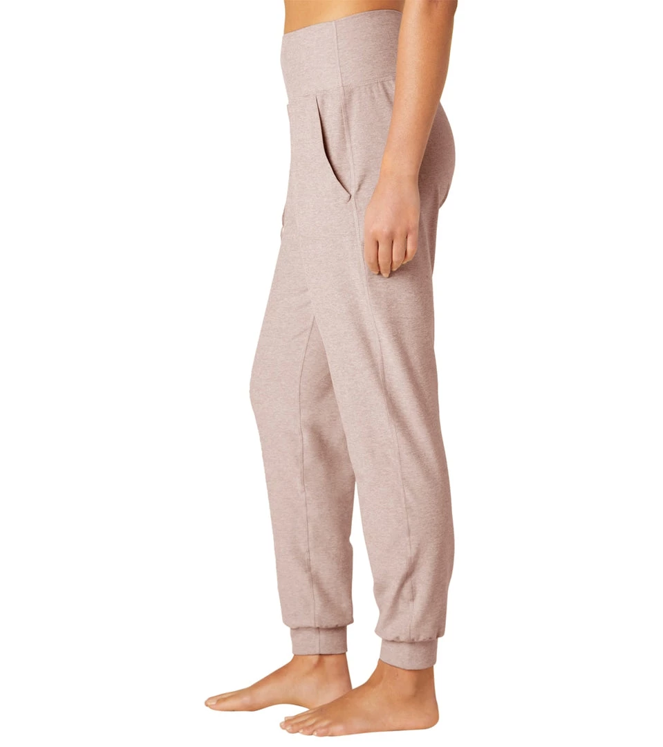 Beyond Yoga Spacedye Midi Joggers Chai 6 Beyond Yoga Spacedye Midi Joggers Chai