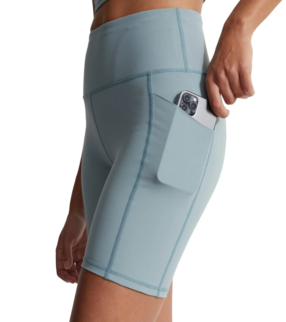 NEW ARRIVALS Varley Let's Go Pocket Short 7" Lead 7 NEW ARRIVALS Varley Let's Go Pocket Short 7" Lead