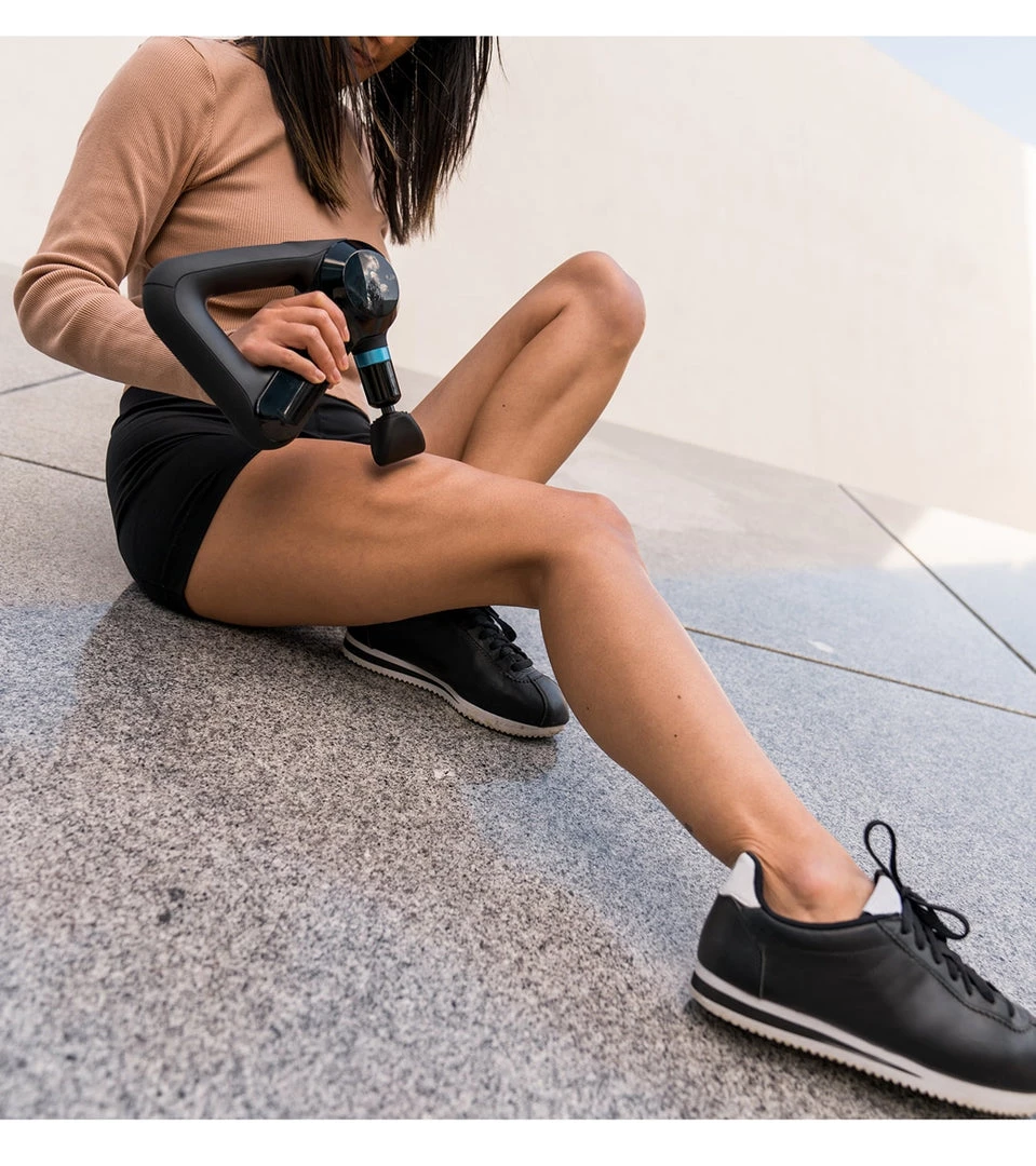 Theragun Elite™ Black/Blue 18 Theragun Elite™ Black/Blue