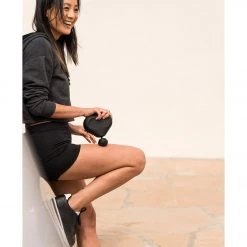 YOGA MATS & PROPS Theragun Mini Black 22 YOGA MATS & PROPS Theragun Mini Black