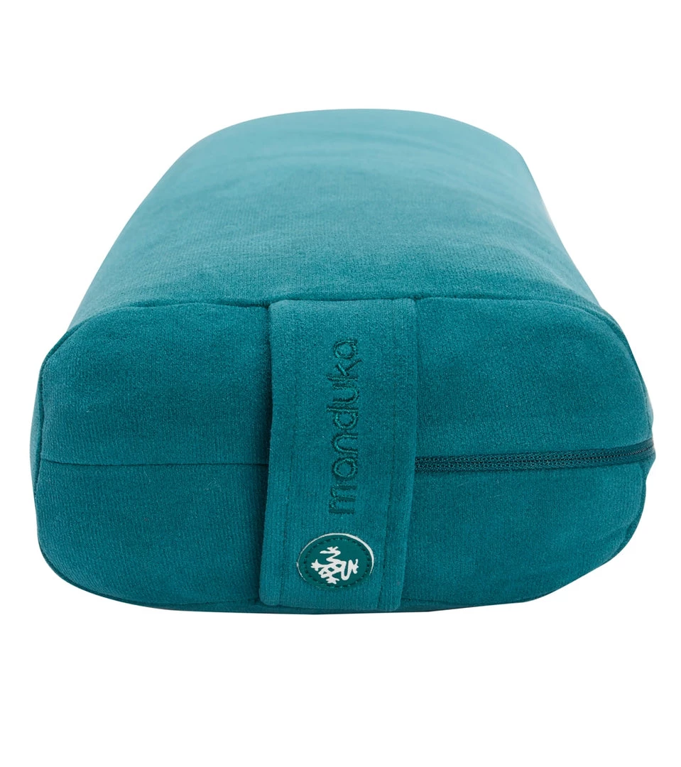 YOGA MATS & PROPS Manduka Enlight Lean Yoga Bolster Deep Sea Green 4 YOGA MATS & PROPS Manduka Enlight Lean Yoga Bolster Deep Sea Green