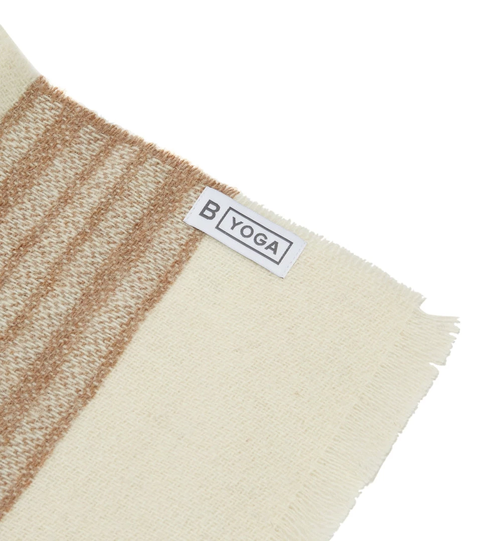 B Yoga The Alpaca Throw Blanket Cacao 6 B Yoga The Alpaca Throw Blanket Cacao